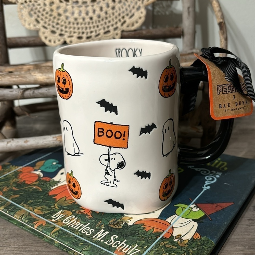 NWT RAE DUNN X PEANUTS SNOOPY BOO GHOSTS & BATS HALLOWEEN MUG